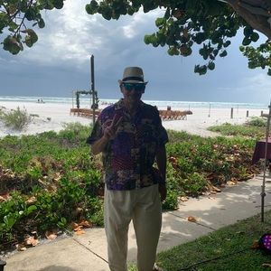 Meet your Posher, JC